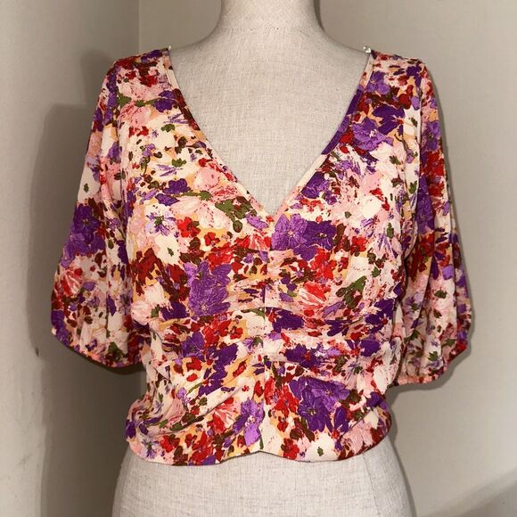 NWT Sienna Sky Puff Sleeve Floral Chiffon Crop Top Blouse Smocked Purple Red Med - Picture 1 of 11